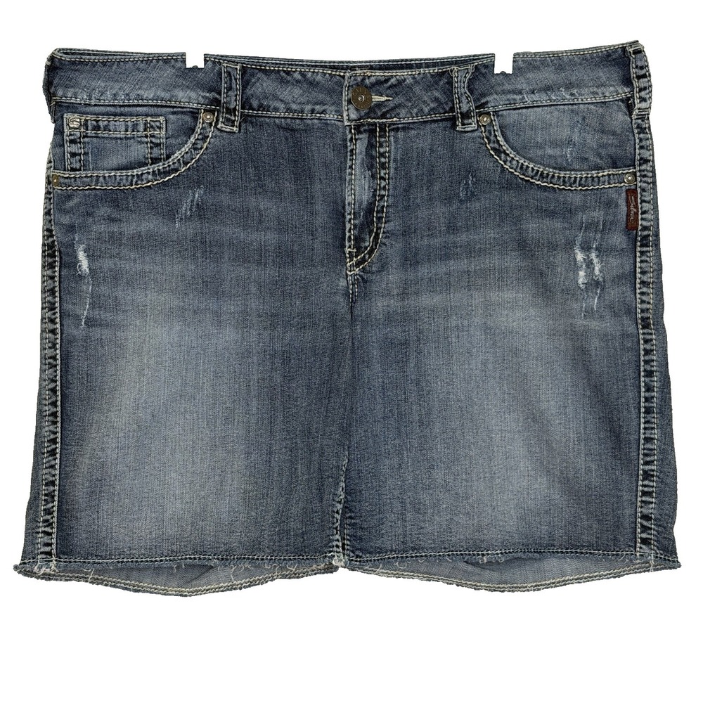 Silver McKenzie Jean Shorts Womens Size 22 Distressed Medium Wash Flap Pockets
